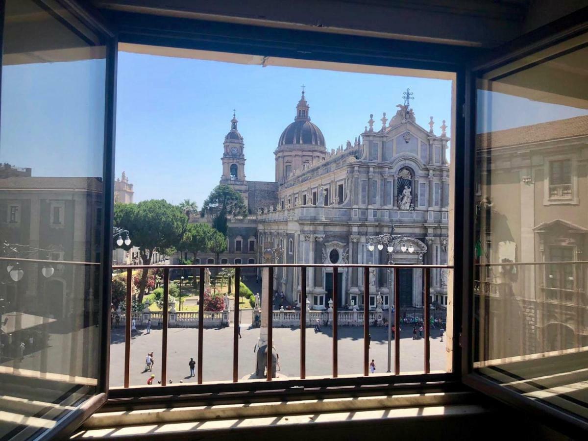 La Finestra Sul Duomo Apartment คาตาเนีย ภายนอก รูปภาพ